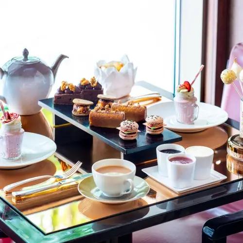 Afternoon tea at Cut at 45 Park Lane