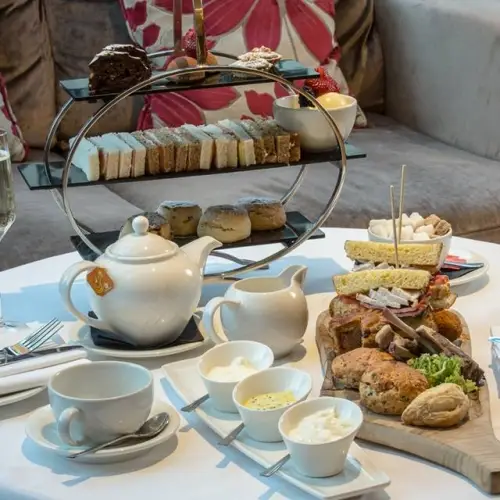 Afternoon Tea at the Holiday Inn London Kensington High St