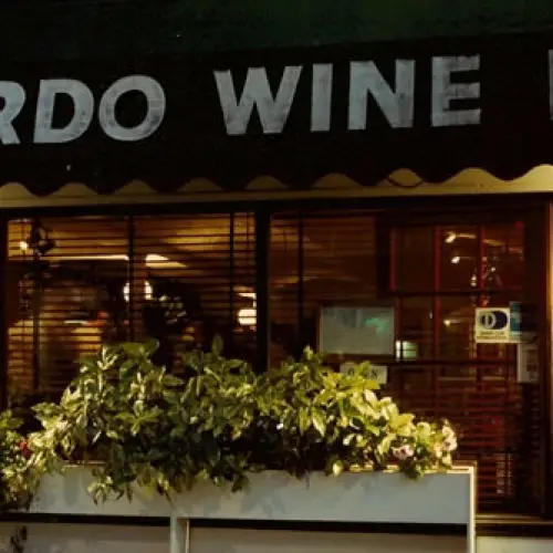 Leonardo restaurant and wine bar