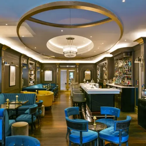 The Churchill Bar & Terrace at Hyatt Regency London – The Churchill