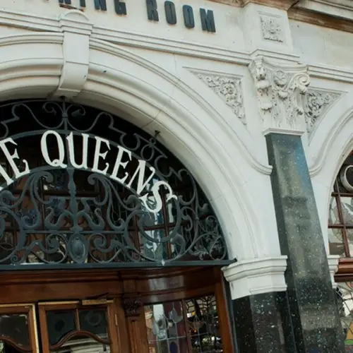 The Queen's Pub & Dining Room